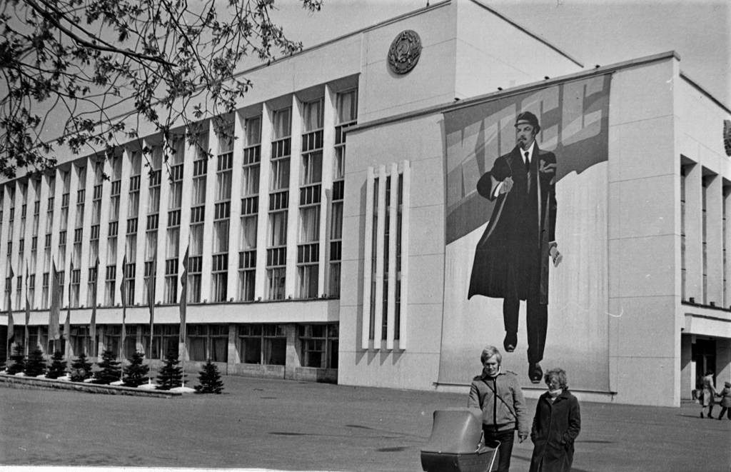 Здание горкома. 1980 – 1981 гг.