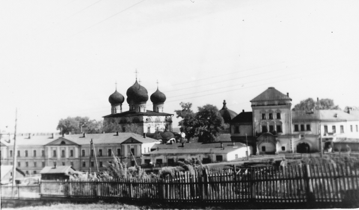 Вид на Трифонов монастырь с северо-запада. 1959 г. 