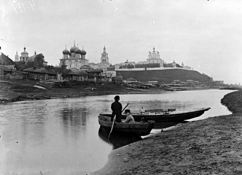 Вид на Трифонов монастырь и кремль. Начало XX в.