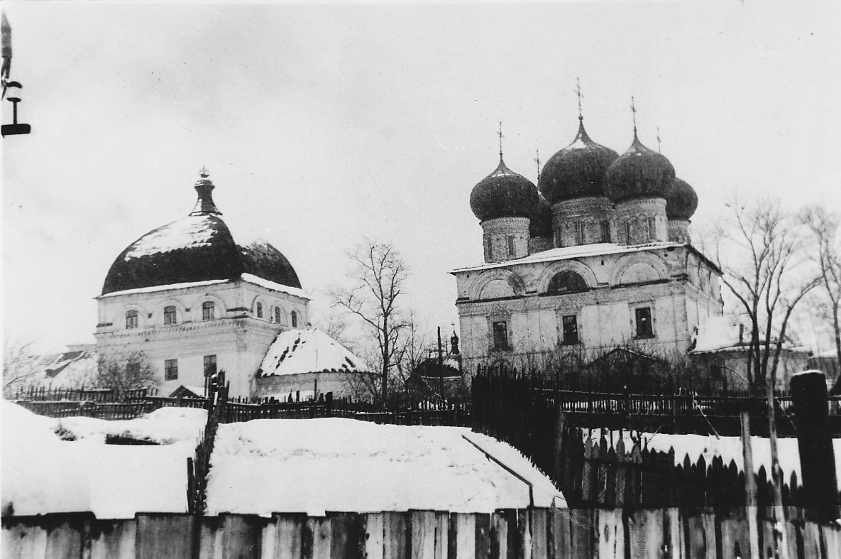 Успенский собор и Благовещенская церковь. 1967 г. 